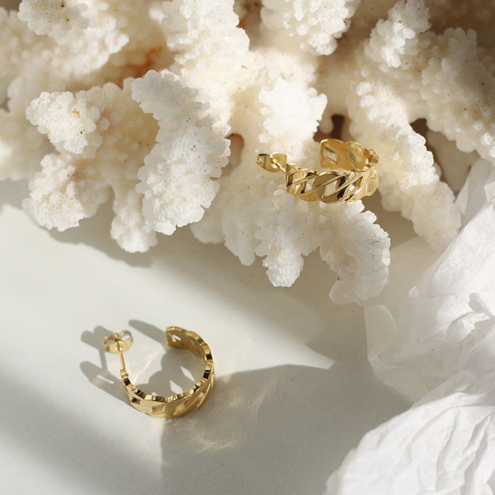 NEW 18K Gold Plated Braided Round Hoop Earrings 0 - Picture 9 of 10